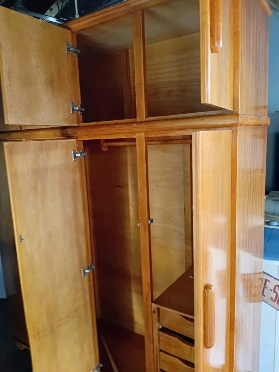 Guarda roupa de madeira  - Foto 2