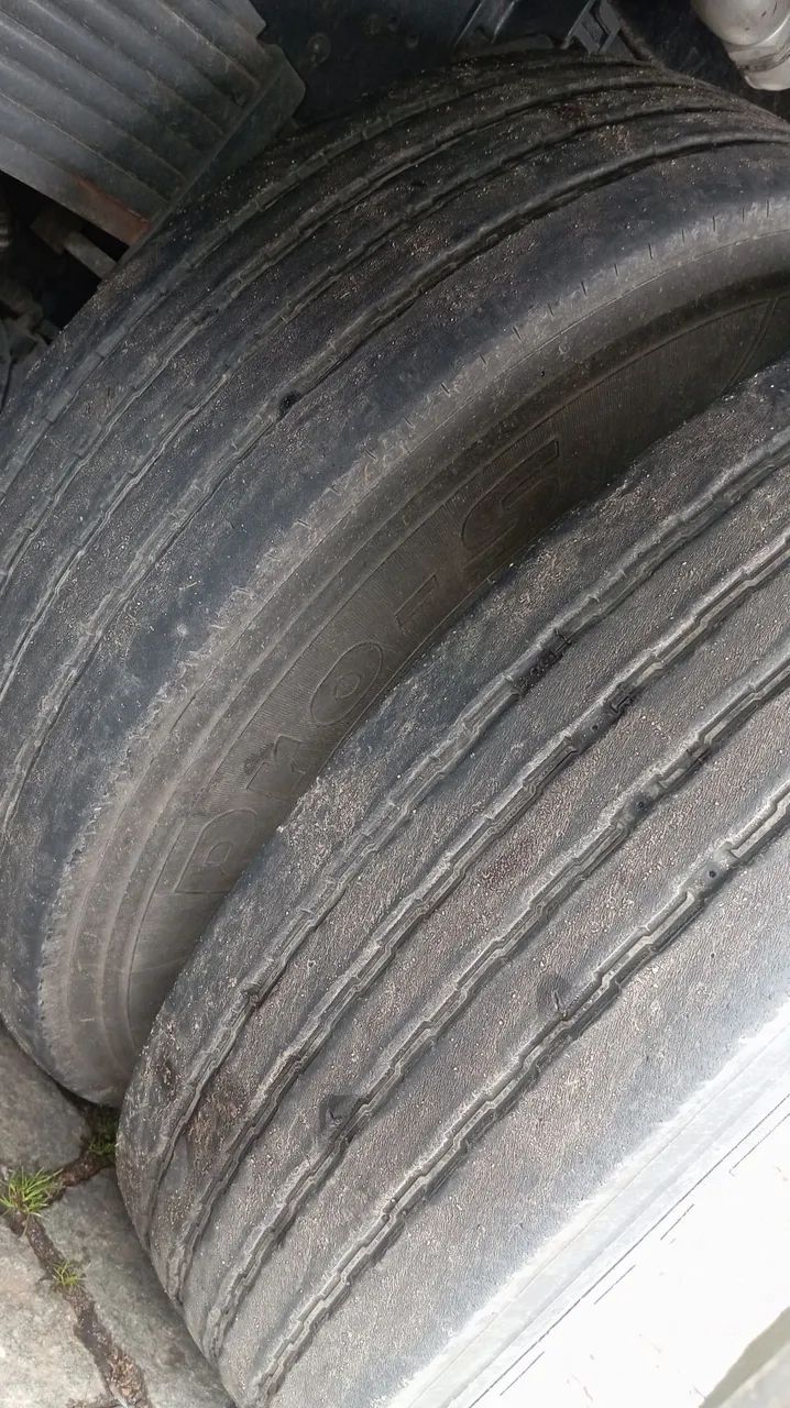 Pneus 295/80 - Foto 2
