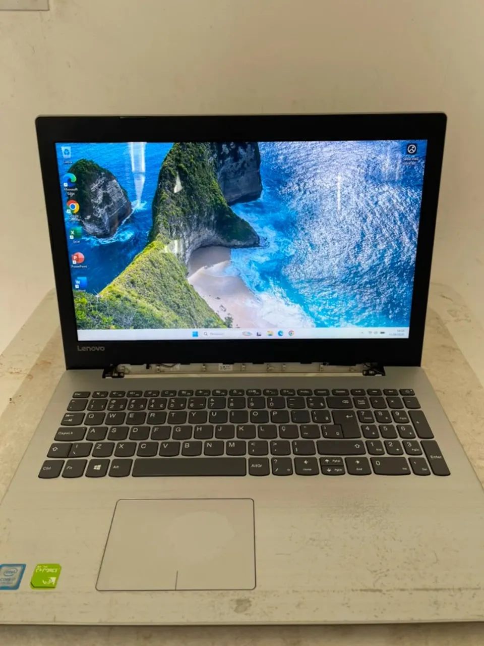 LENOVO I7
