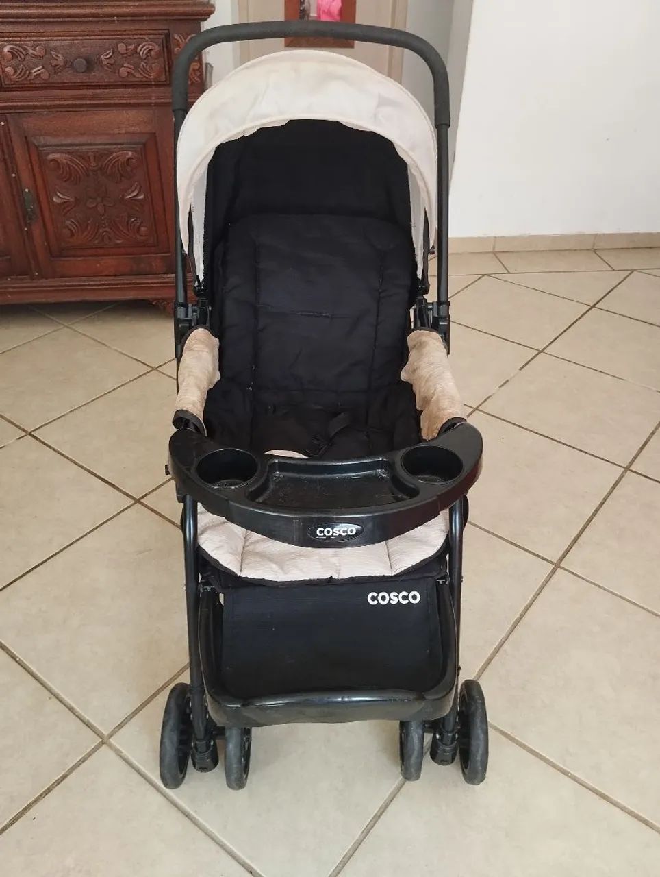Carrinho de bebê Cosco 