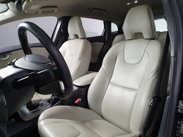 Volvo V40 T-3 KINETIC 1.5 Aut. - Preto - 2016 - Foto 12