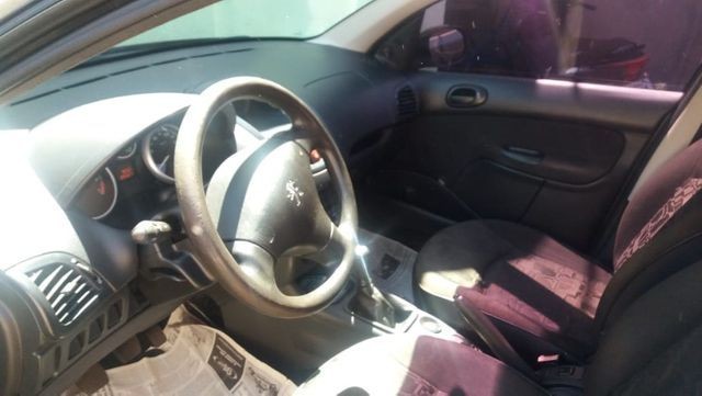 Peugeot 207 - Foto 3