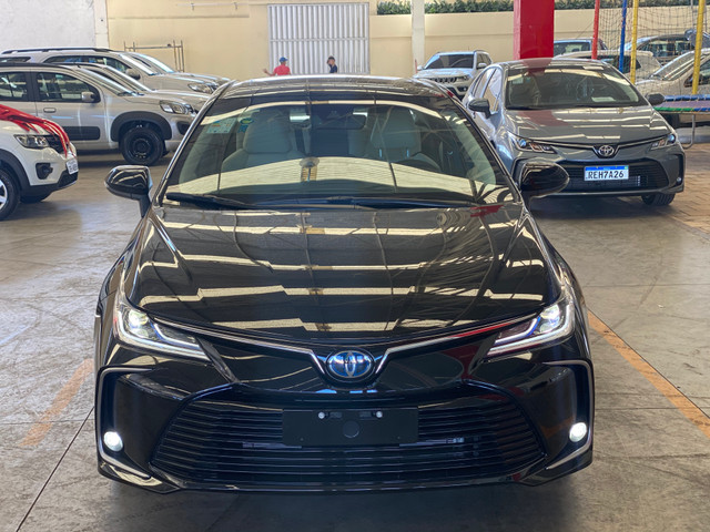 Corolla altis hybrid 2021