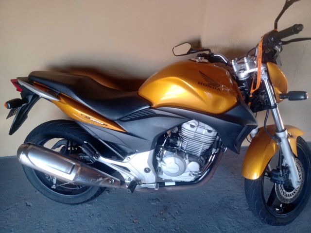 MOTO CB 300 R HONDA ANO 2011