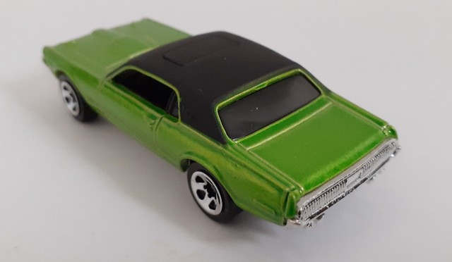 1968 Mercury Cougar - Escala 1/64 - Hot Wheels  - Foto 3