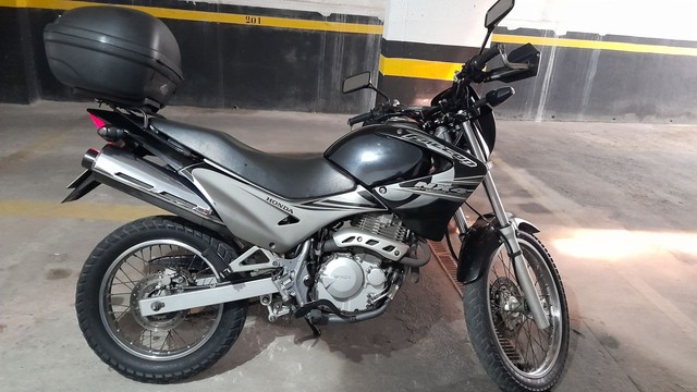 falcon cinza