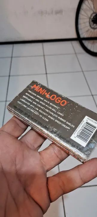 Dois jogos de Rodas de skate(Hawgs) e rolamentos(Mini-logo), NOVO - Foto 4