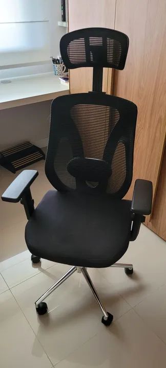 Cadeira de escritório ergonômica tipo Presidente  - Foto 4