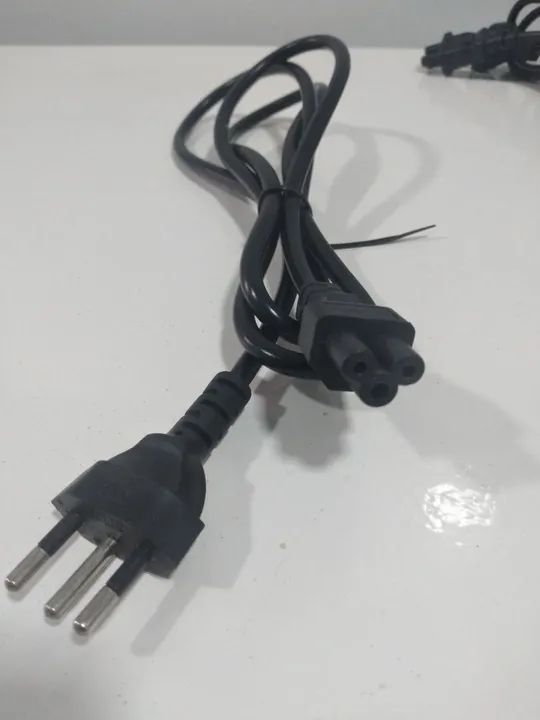 Cabos de energia tripolar e cabos rj45  - Foto 2