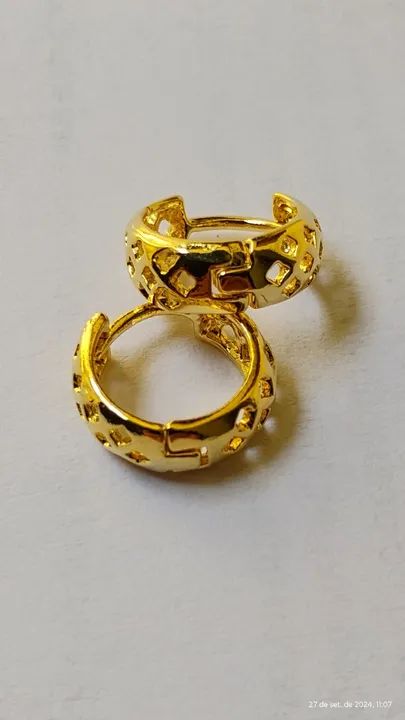 Par de Brinco Liso e Folheado a ouro 18k - Foto 2