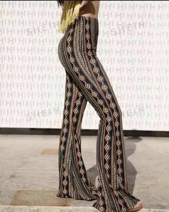 Calça estampada flare - Foto 2