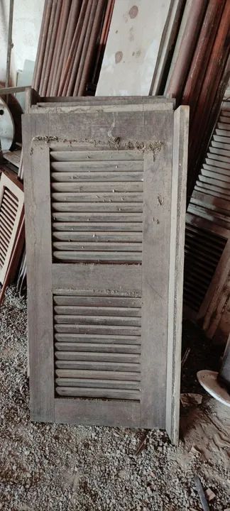 4 janelas madeira maciça Veneziana 1,10x0,50m