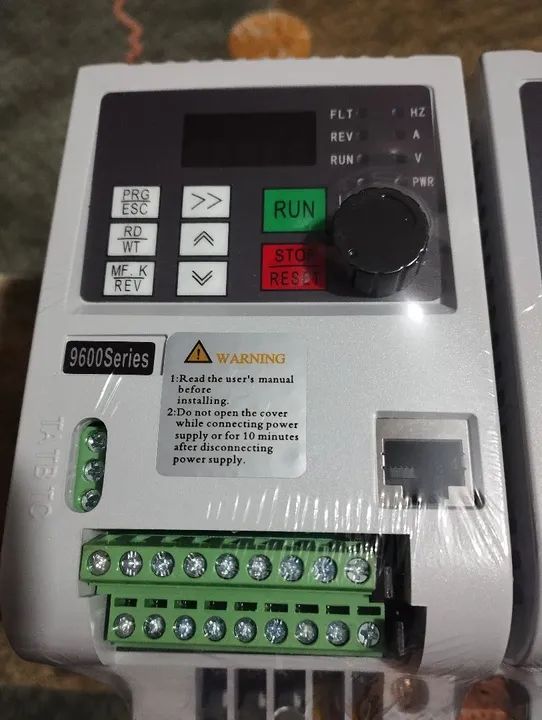 Inversor de frequência 2.2kw 10A 3 CV 220v  - Foto 3