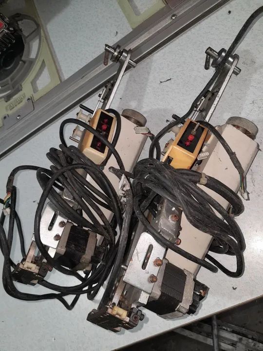 Maquina de Bordar Industrial Usada - Foto 2