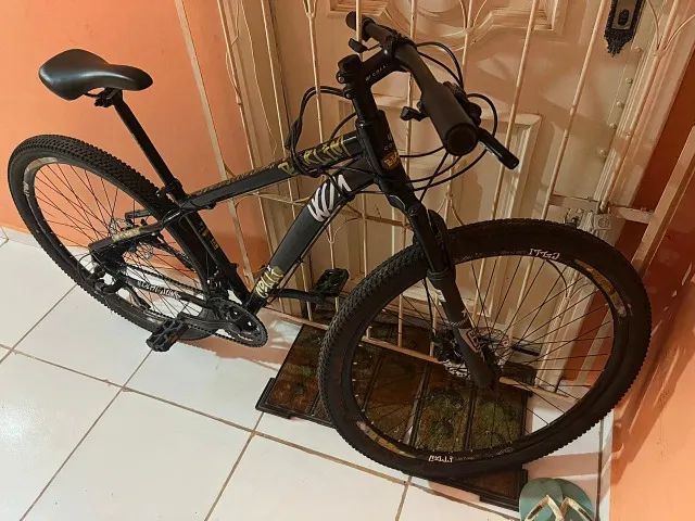 Uma bicicleta Colli com 04 meses de uso. - Foto 2