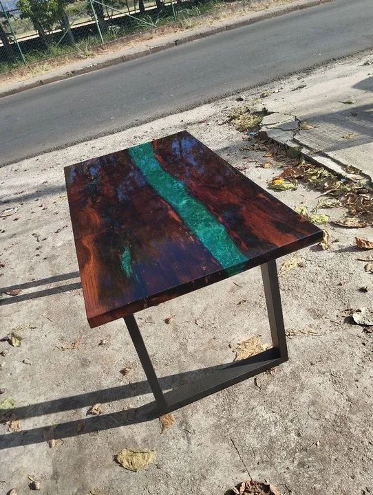 Mesa de madeira e resina epoxi 8 lugares - Foto 4