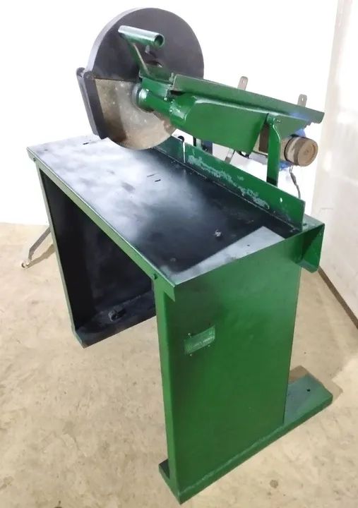 Serra policorte industrial com bancada de trabalho em aço motor 2 cv trifásico  - Foto 2