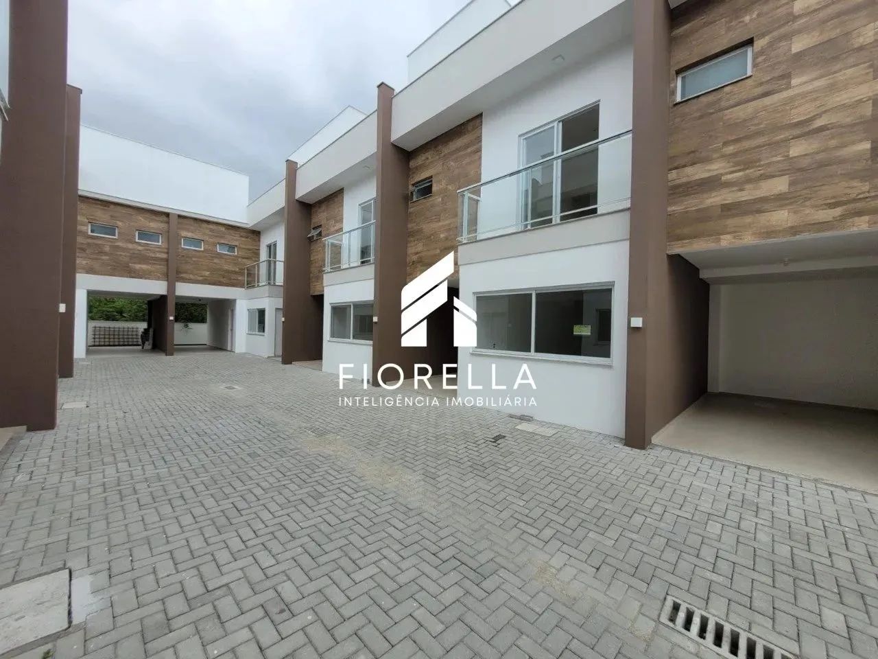 Sobrado novo à venda em condominio fechado no bairro Nova Palhoça/Palhoça-SC. - Foto 3