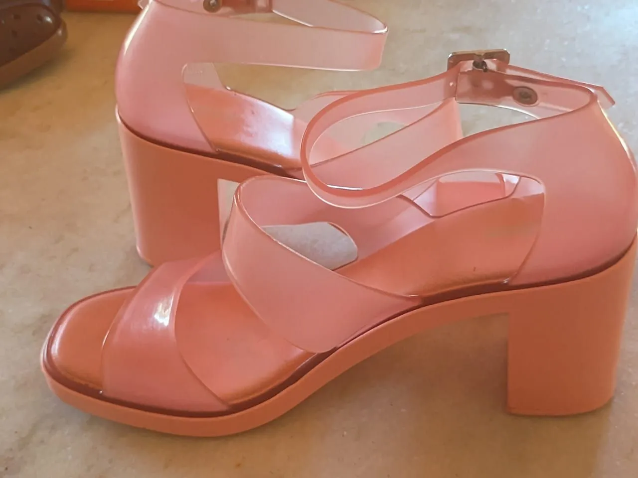 Sandália Transparente Rosa - Nova!