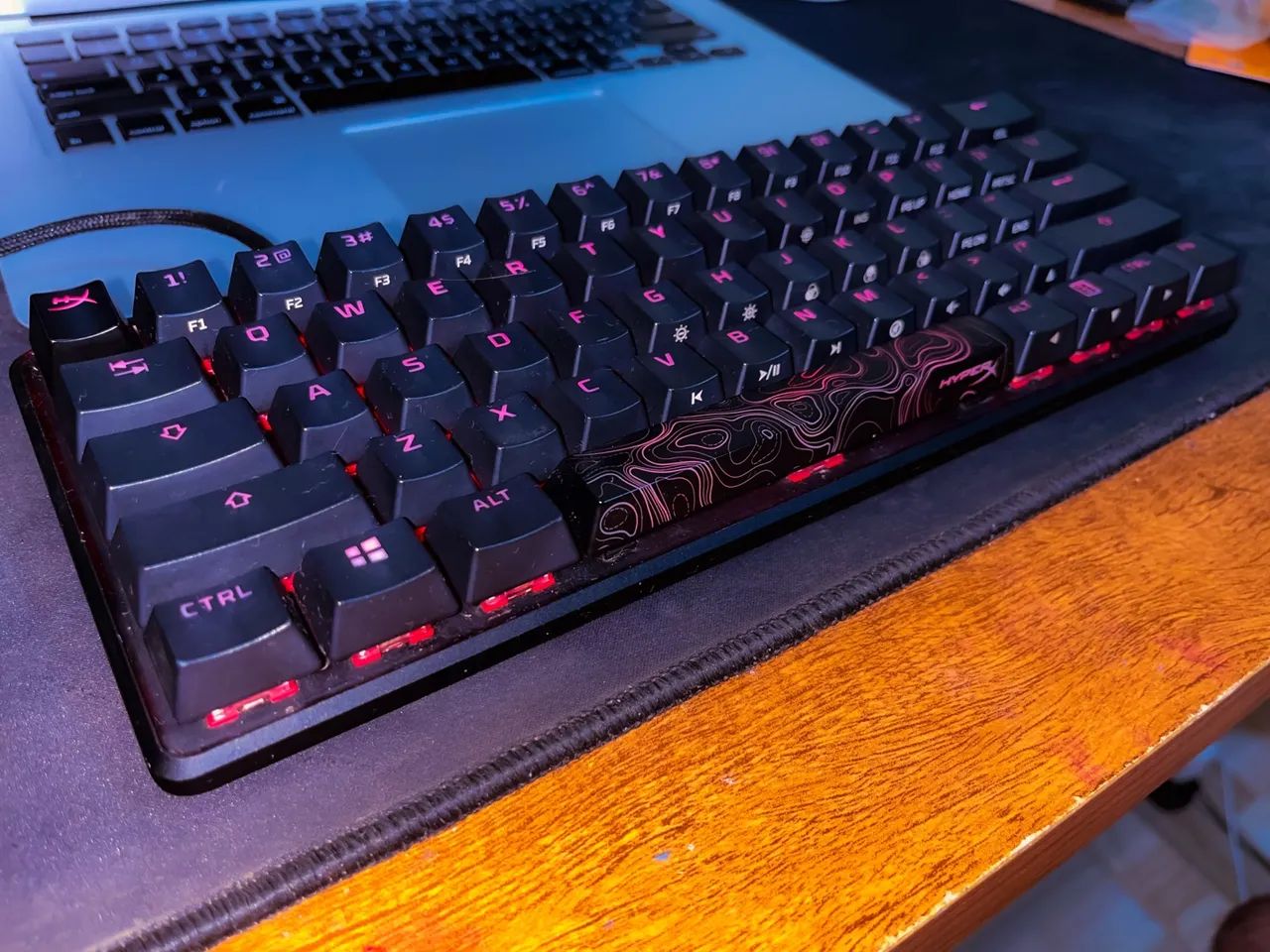 Teclado Mecânico Gamer HyperX Alloy Origins 60%