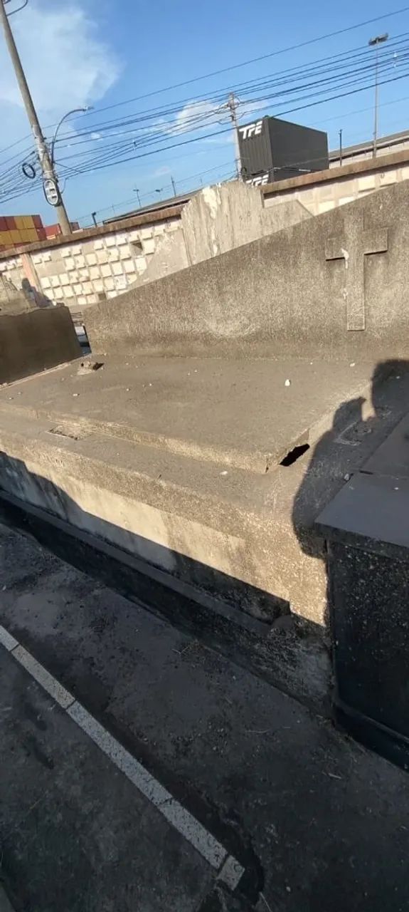 ? Jazigo Perpétuo 2×4 m - Entrada Principal - Cemitério São Francisco Xavier (Caju/RJ) - Foto 3