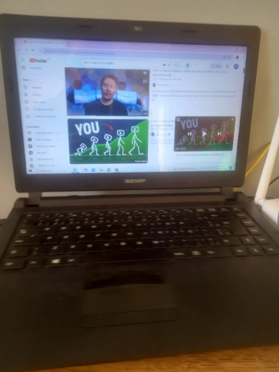 Excelente Notebook 4gb ram Windows 10 Pro