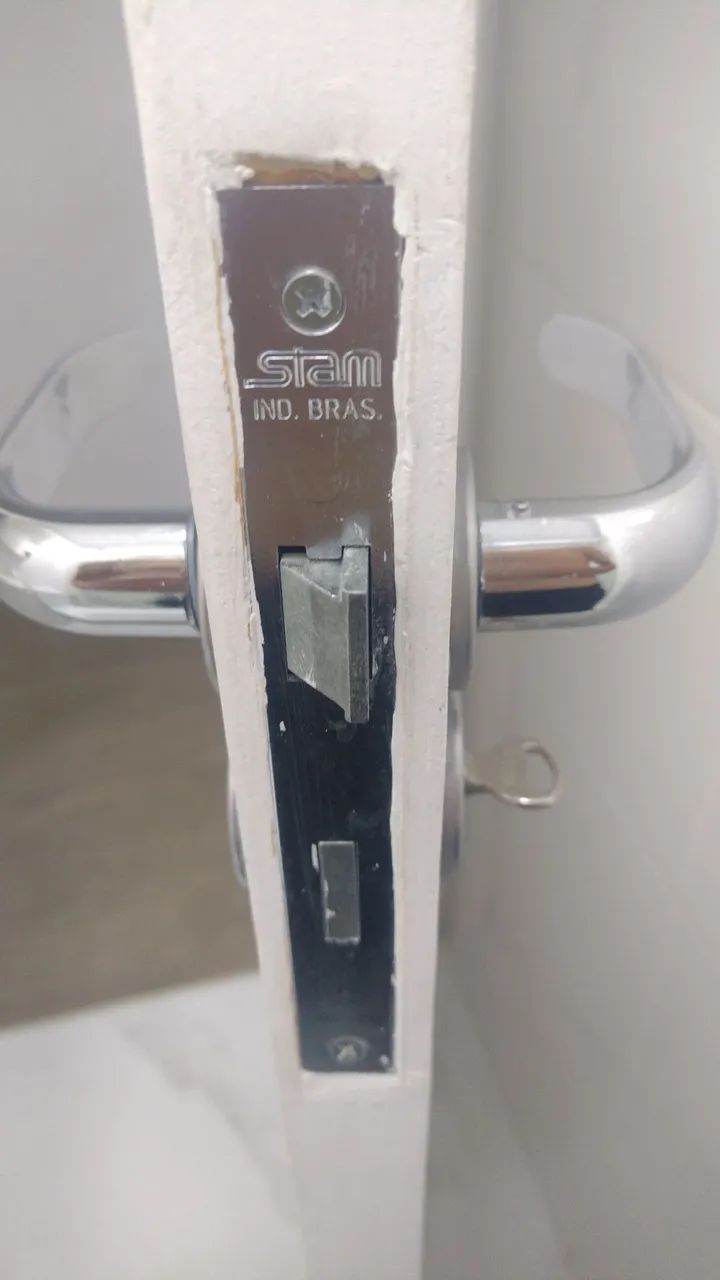 Stam WC Round Polished Lock64750513595905122