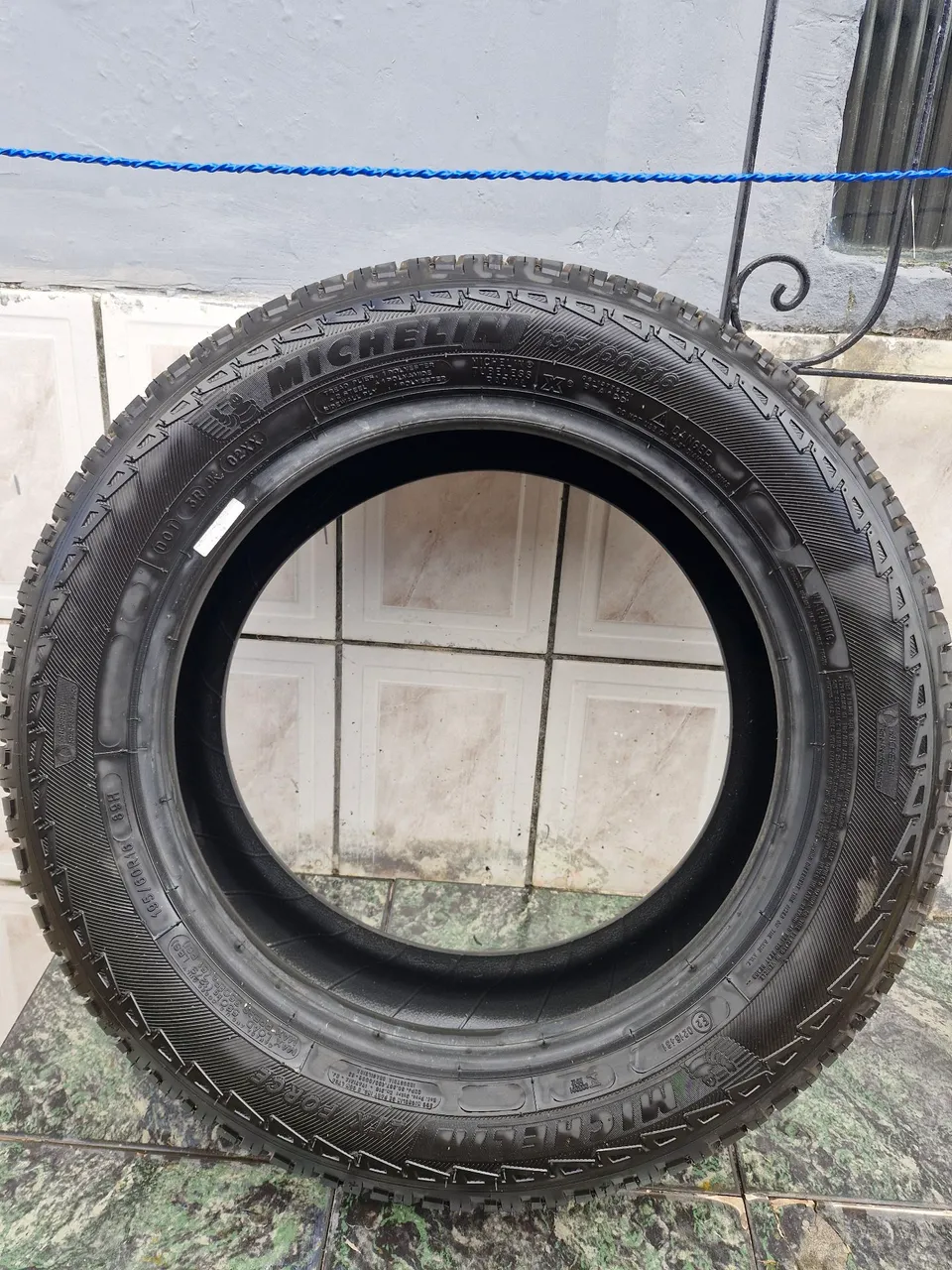 Pneu Michelin 195/60 R16