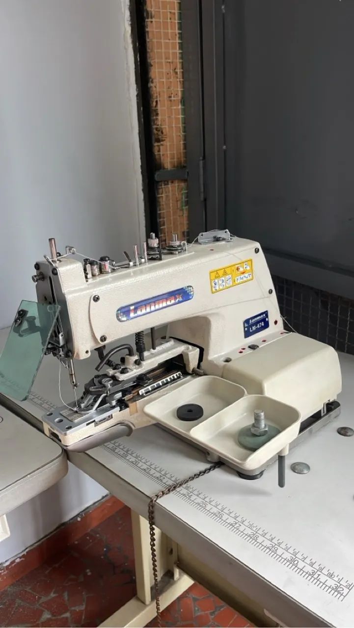 Máquina Botoneira Mecânica LM474