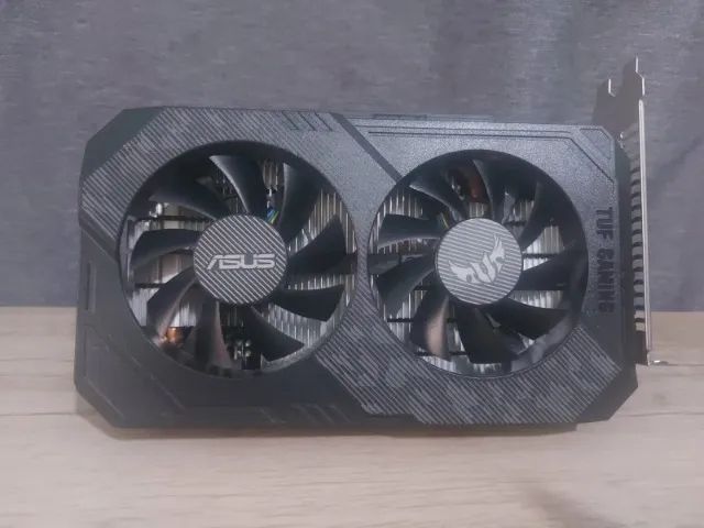 Placa de Vídeo Asus NVIDIA GeForce GTX 1650, 4GB, GDDR6 - TUF-GTX1650-O4GD6-P-GAMING