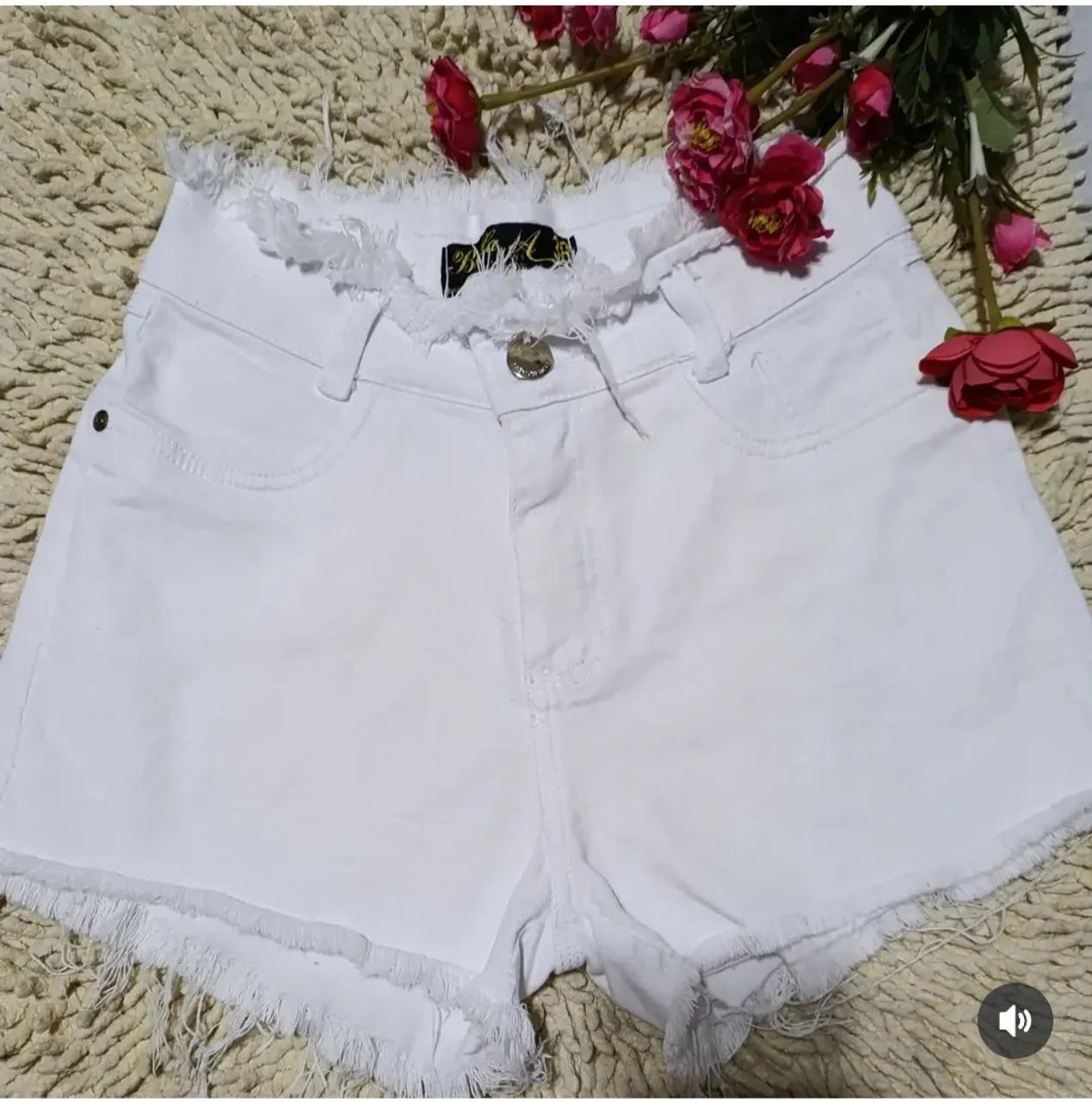 Shorts Jeans com elastano - Branco - Tamanho 38