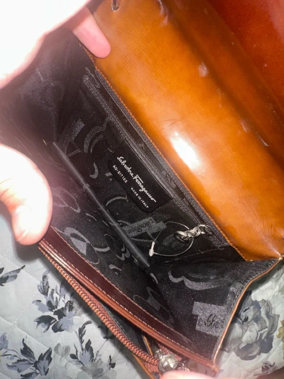 Bolsa de Ombro Marrom Salvatore Ferragamo  - Foto 4