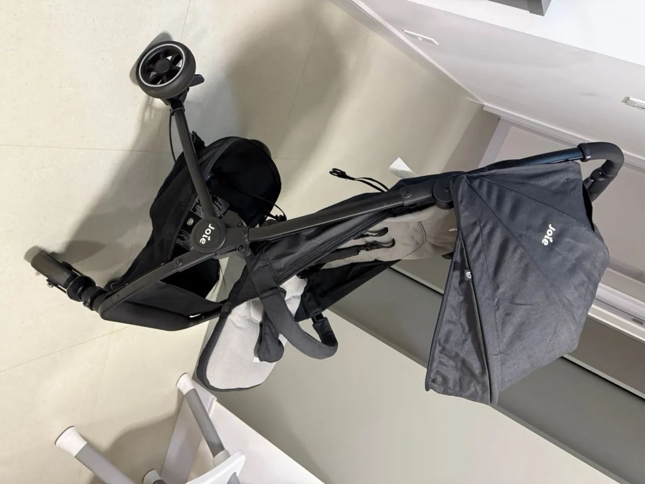 Carrinho de bebê Joiê Pact 15 Kg - Foto 3