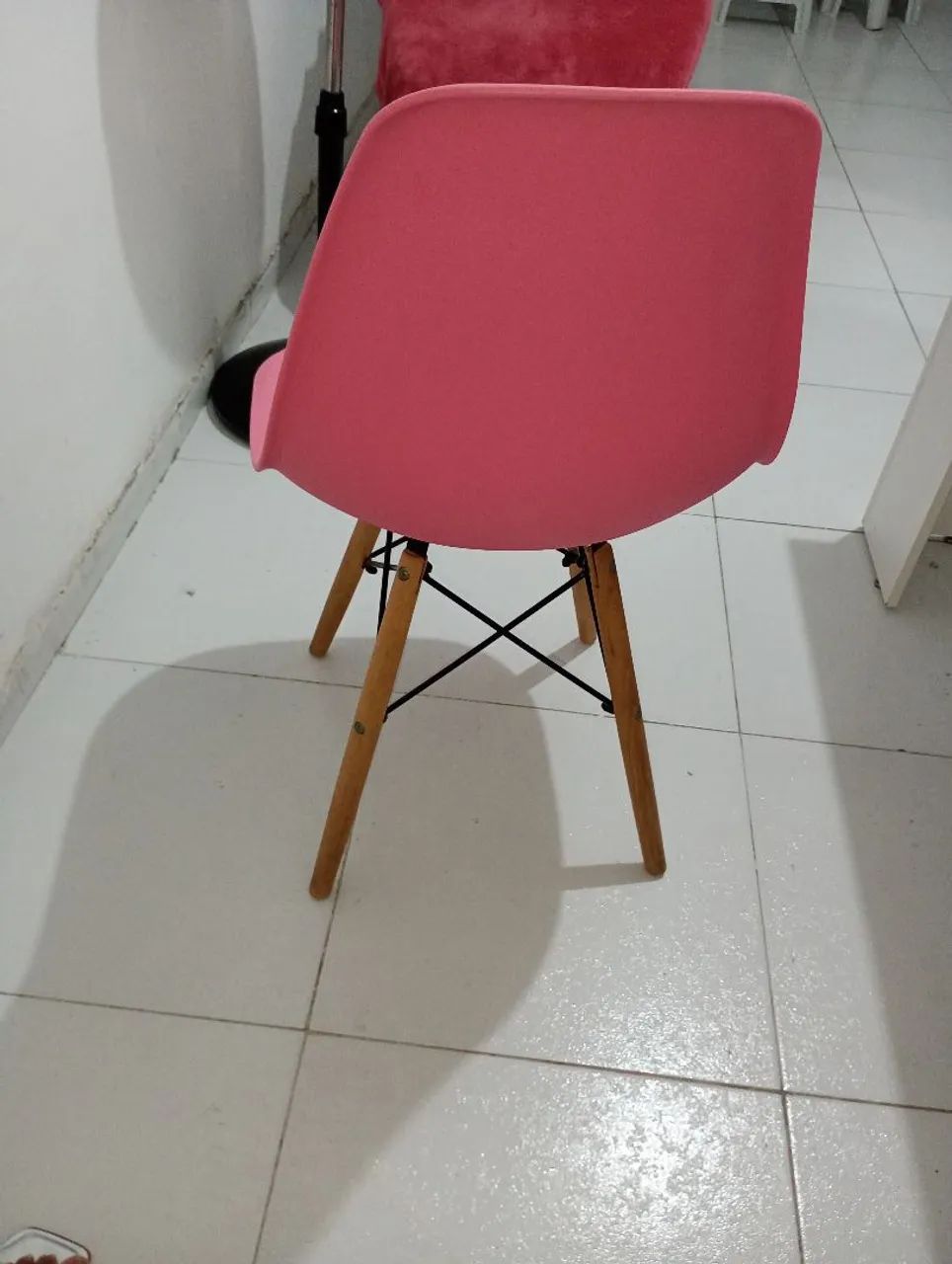 Cadeira Eiffel rosa - Foto 3