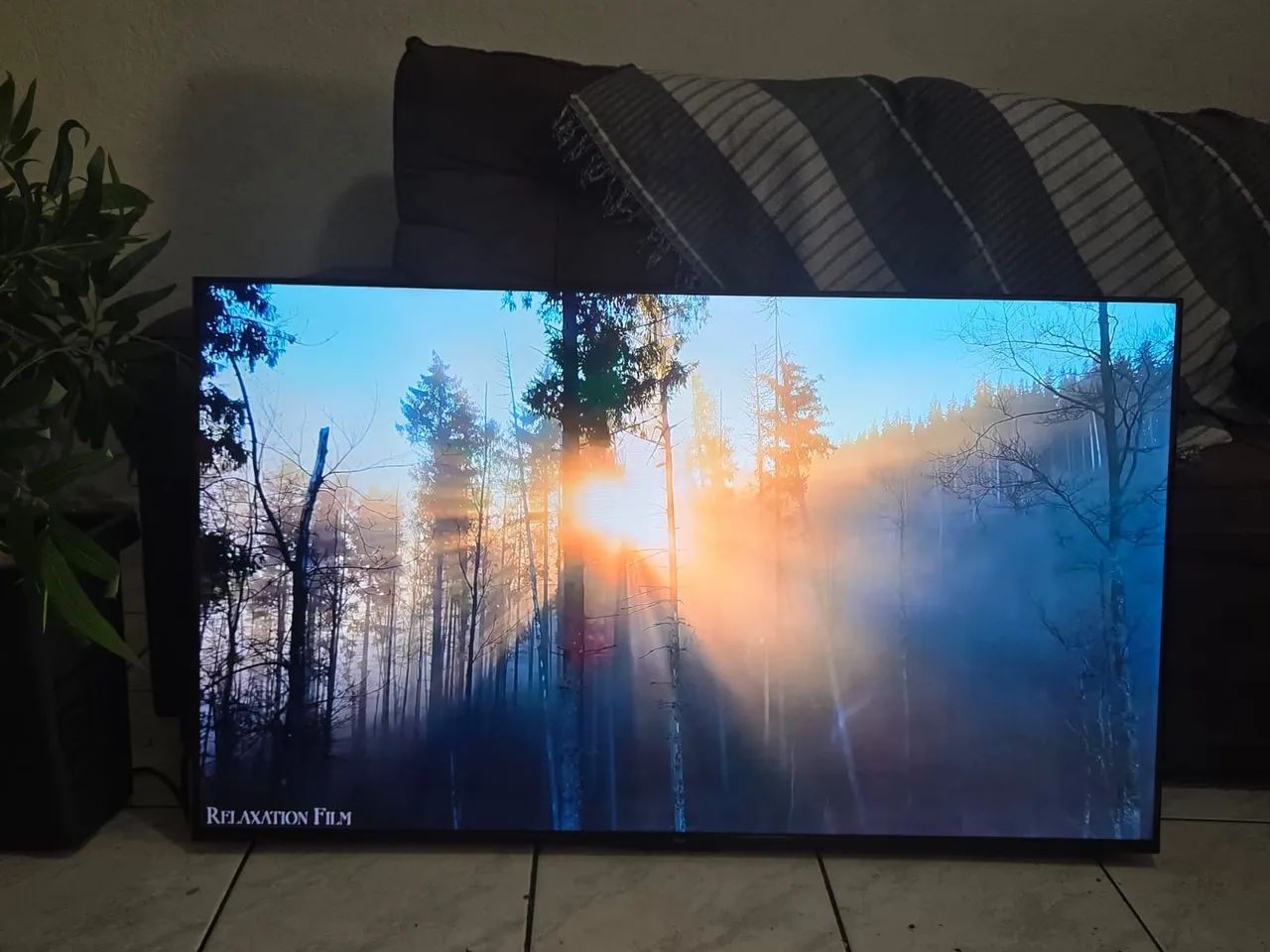 Smart TV 50 4K com Google TV - Foto 3