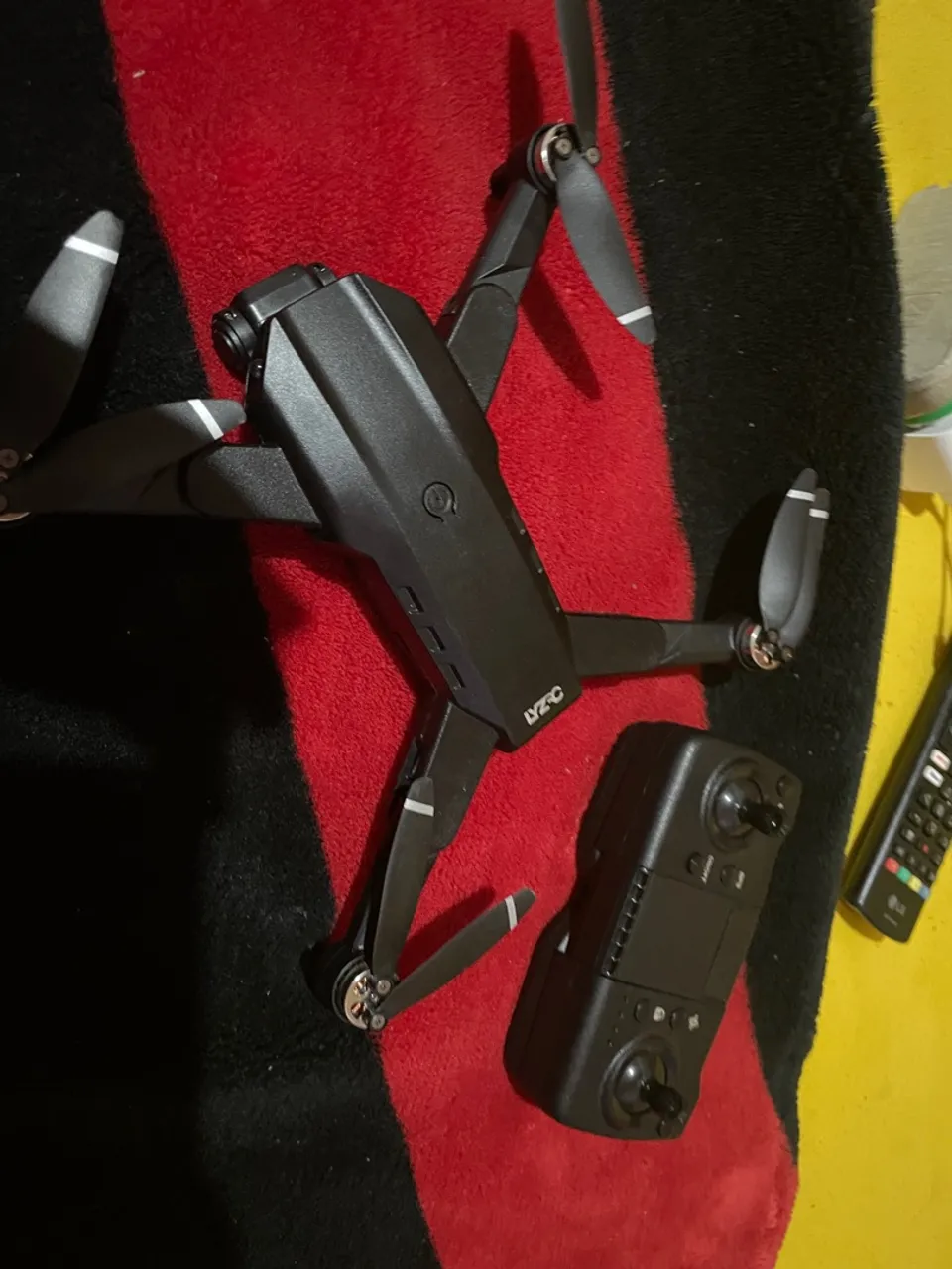 Drone Lyzrc com câmera