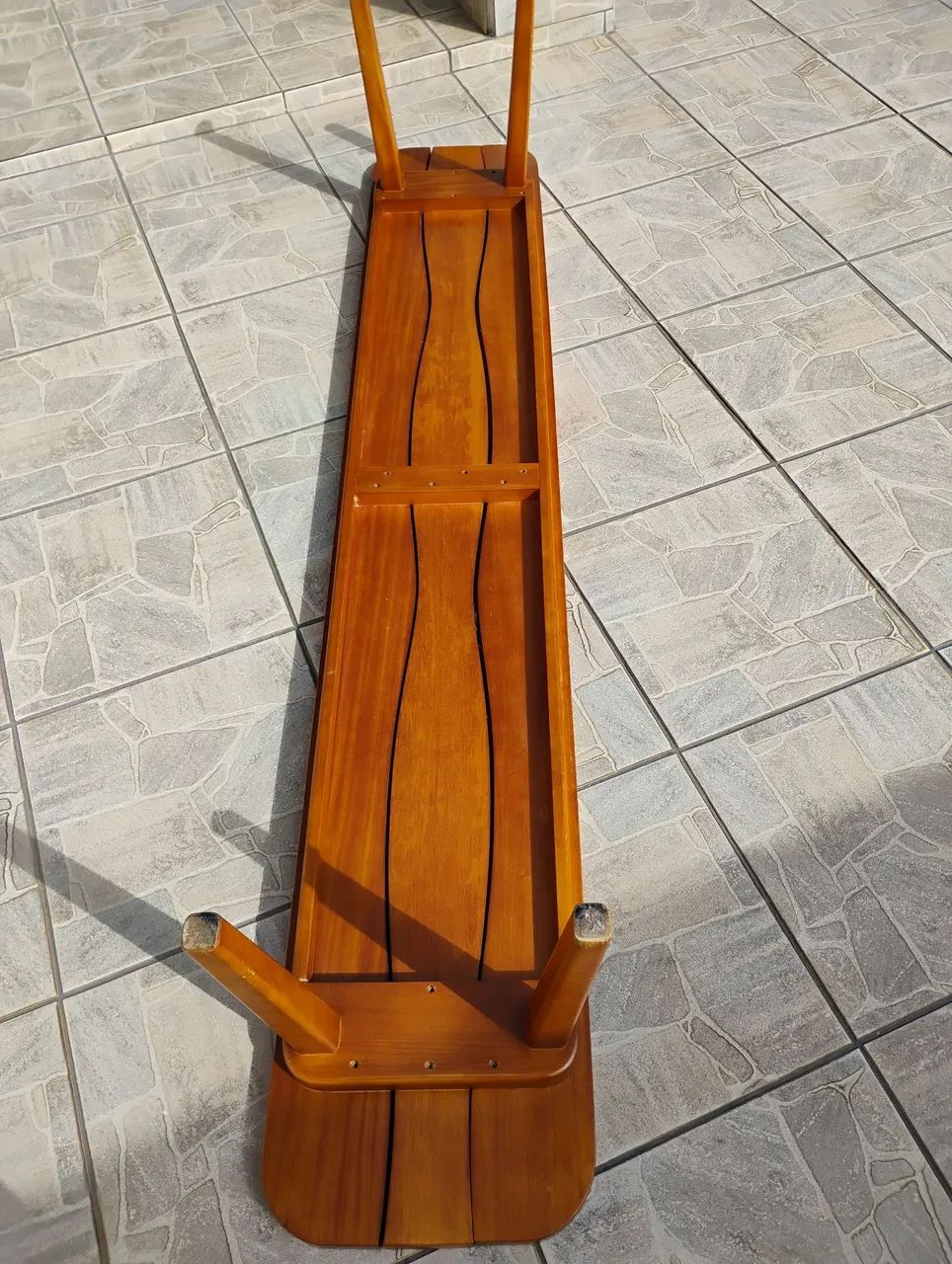 Bancos de madeira maciça. - Foto 3