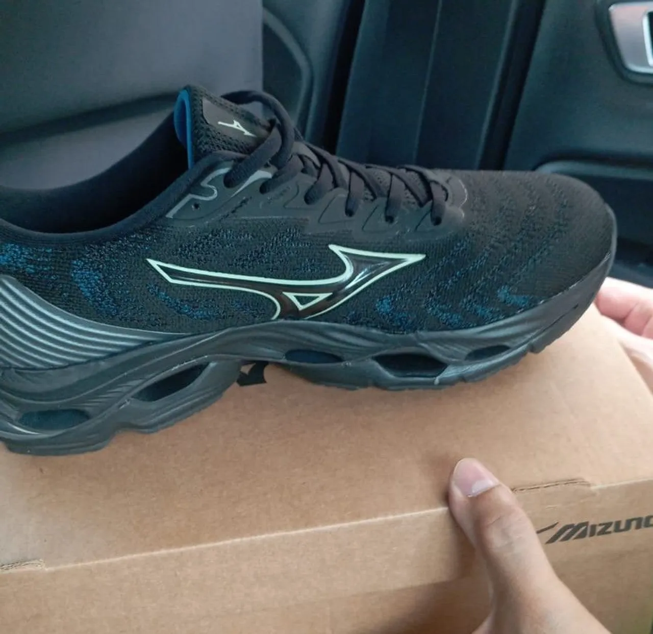 Tênis Mizuno Waveknit R2 Preto