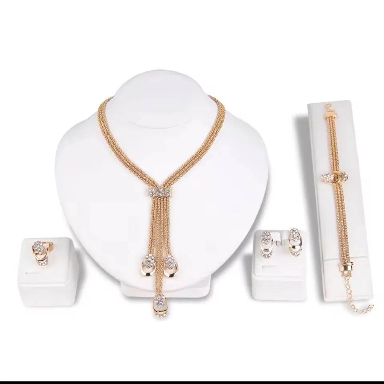 Conjunto de Bijuteria com 5 acessórios 