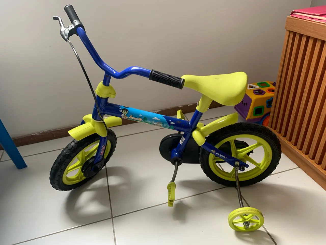 Bicicleta Infantil com Rodinhas - Perfeita para Iniciantes!