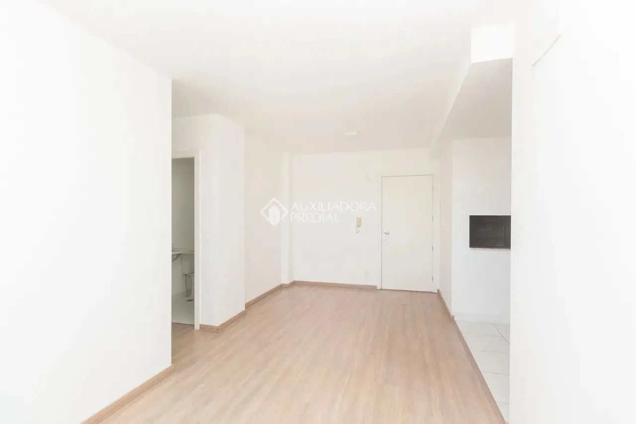 Apartamento com 2 Dormitórios - Foto 2