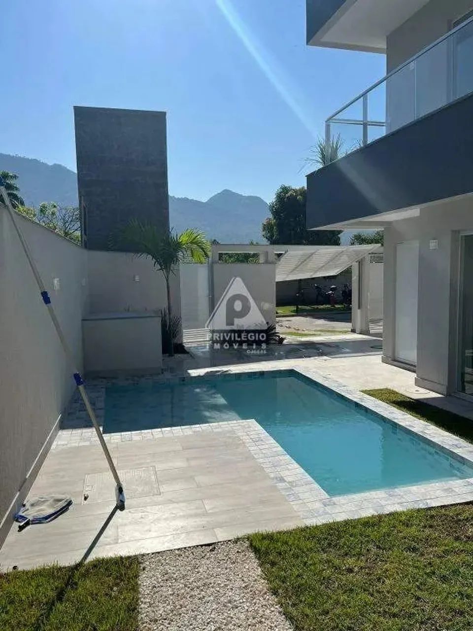 CASA TRIPLEX 4 SUITES, 2 VAGAS E PISCINA - À VENDA - VARGEM PEQUENA - Foto 5