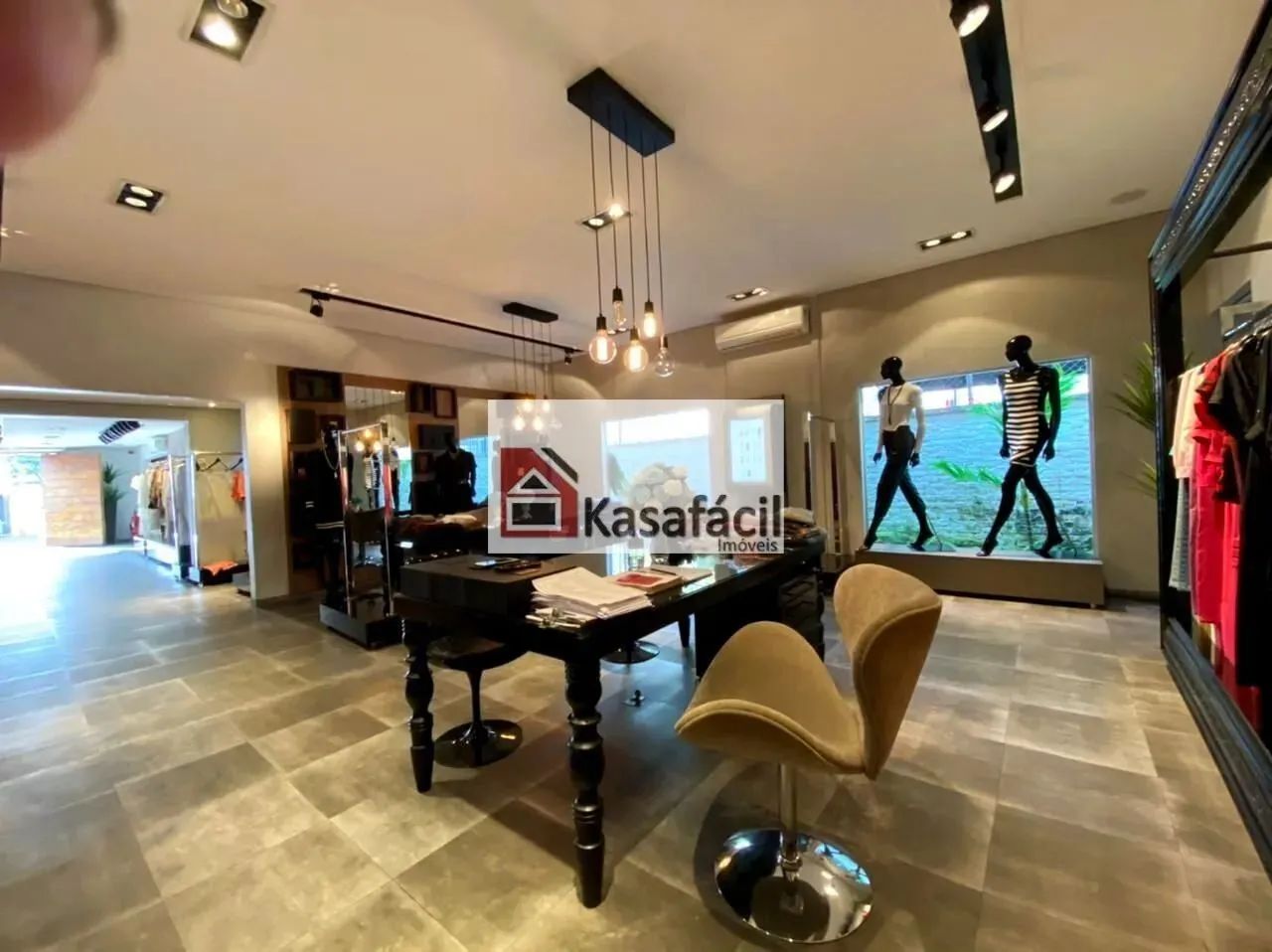 Loja Reformada e Moderna, para Venda, Vila Nova Conceição.