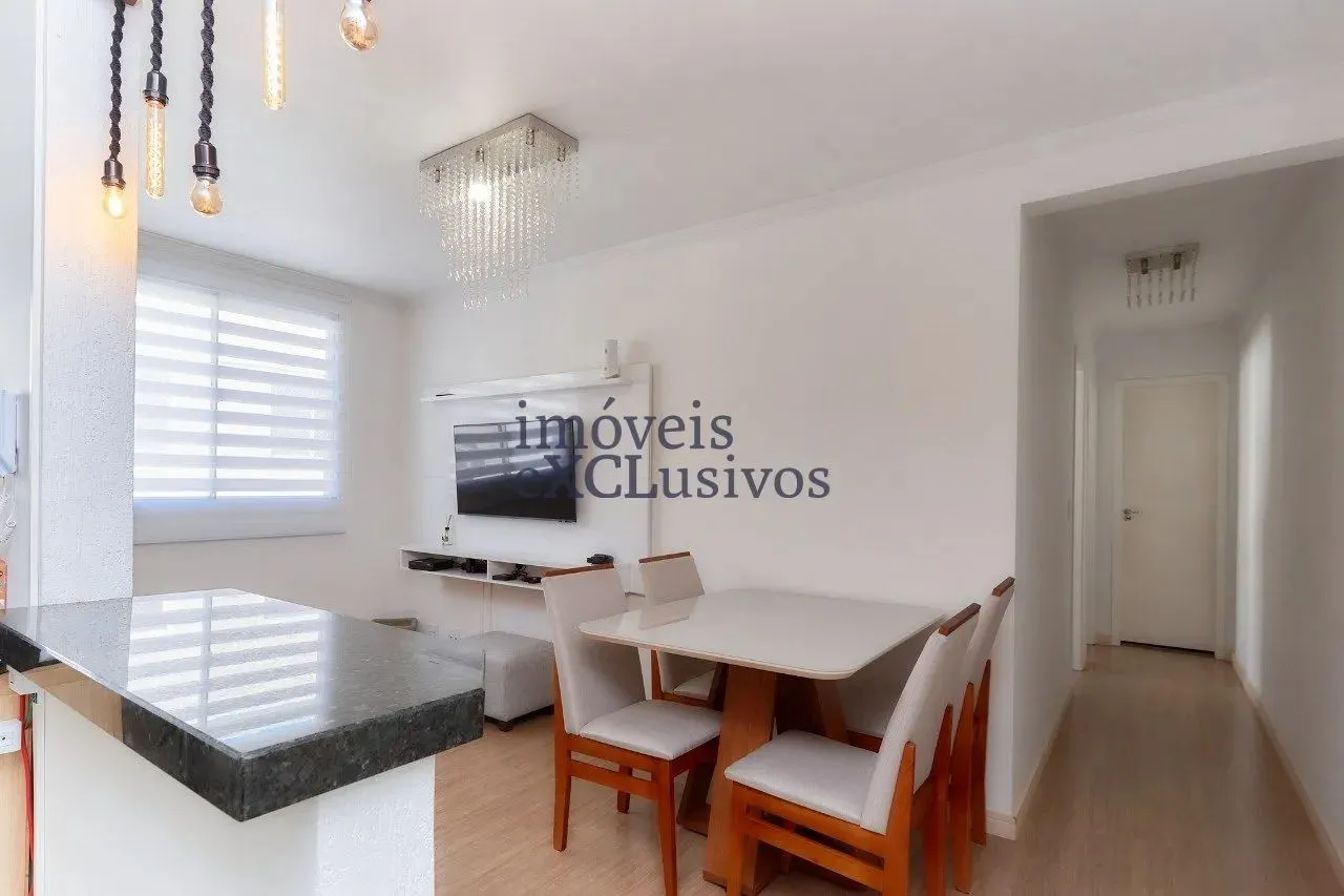 Apartamento semimobiliado para locação no Pinheirinho!