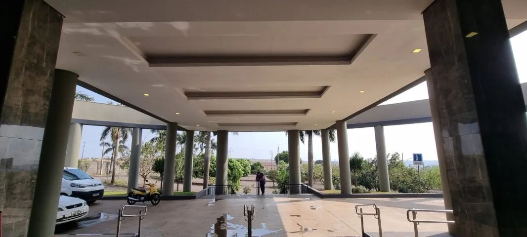 Aluga-se / Vende-se - Salão comercial Único em Maringá - Foto 3