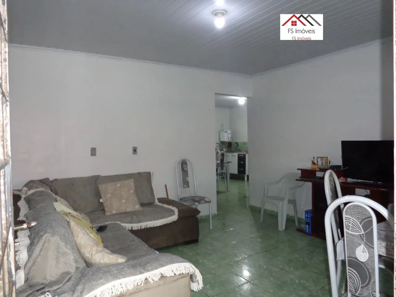 QR 221 Aceita Financiamento Otima Casa 2 Quartos mais 1 Casa de Fundos Escriturado Samamba