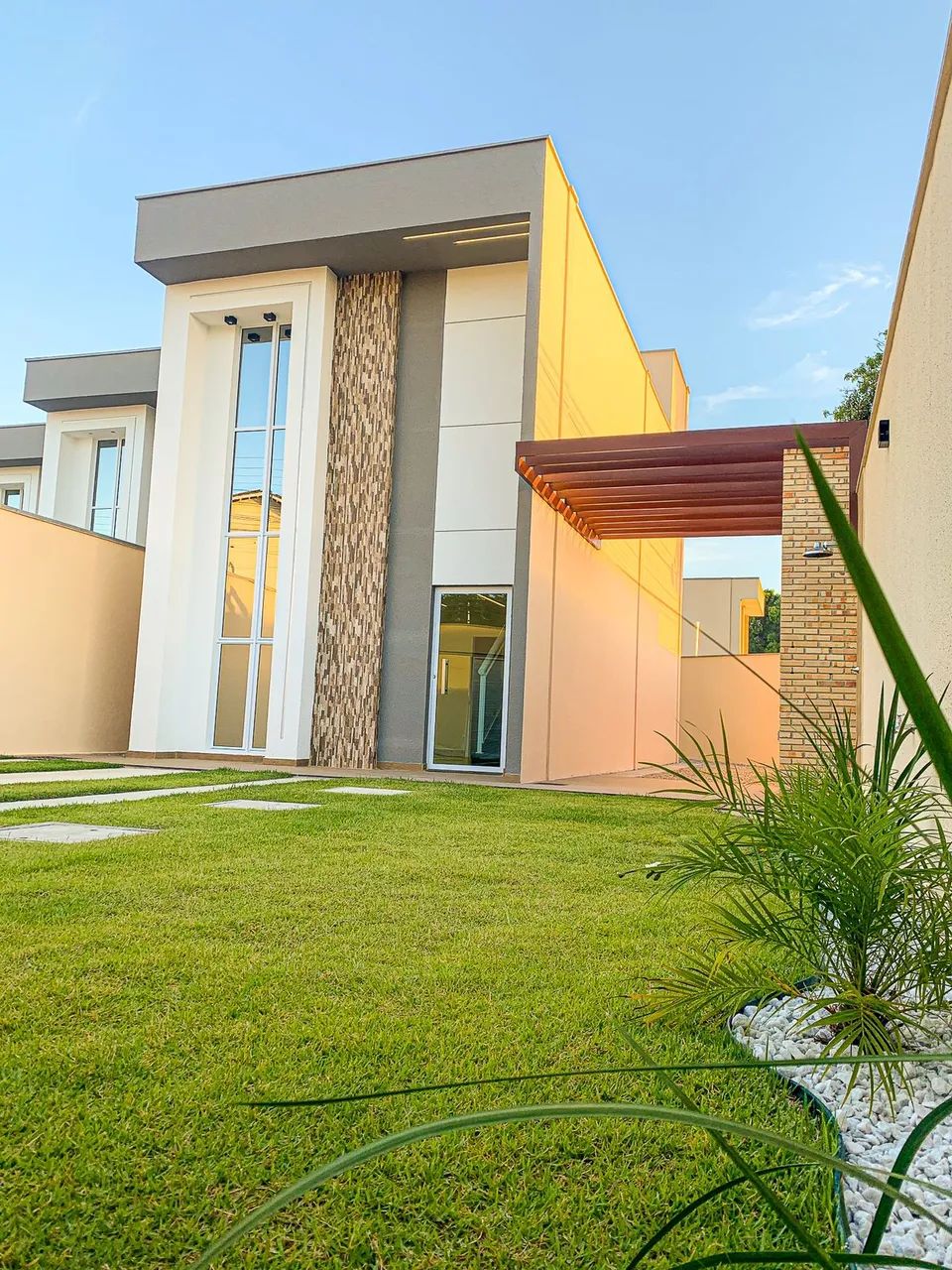 Venda de Dúplex de Alto Padrão no Eusébio por (419 mil ) mais informações