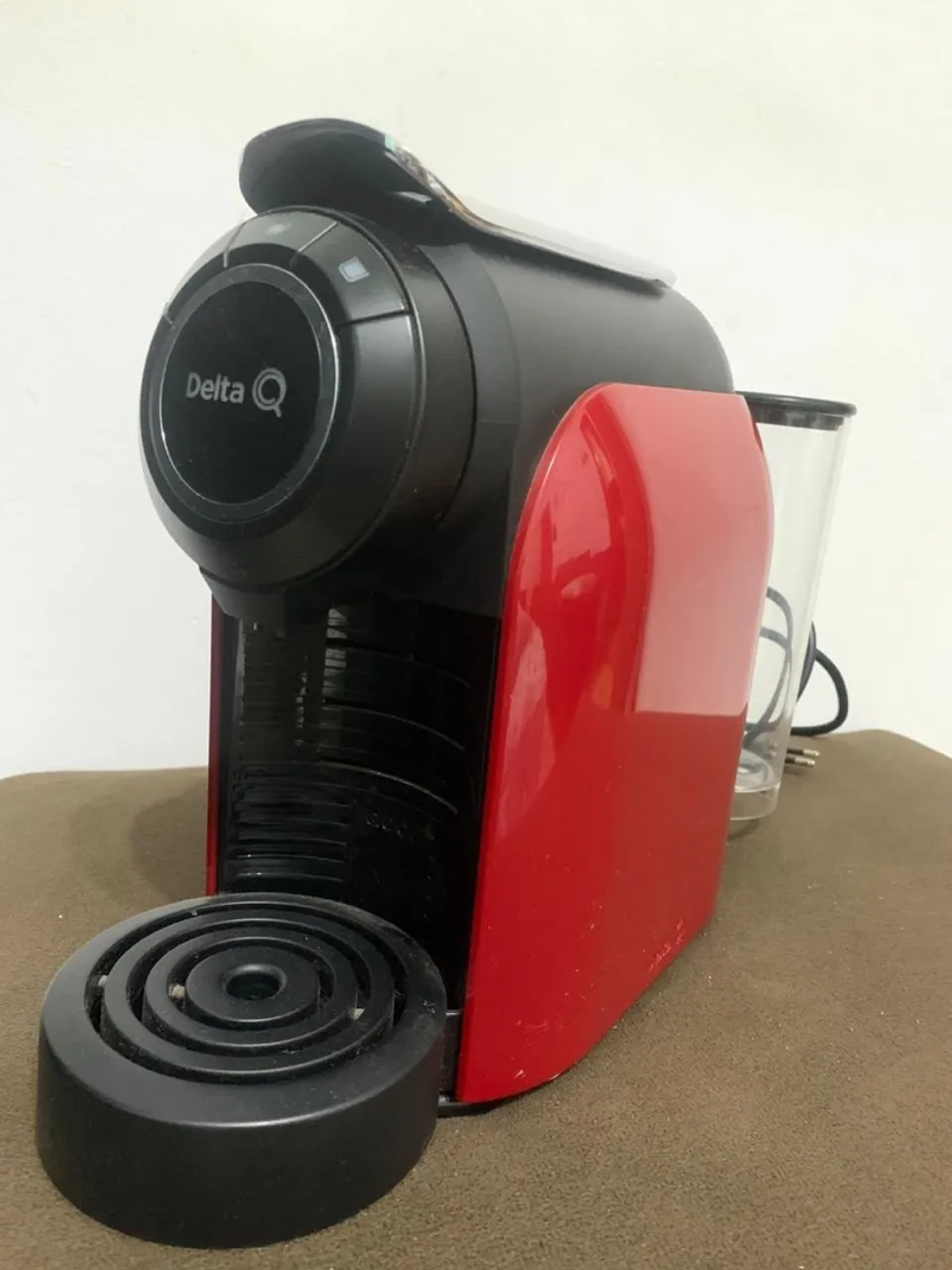Cafeteira Delta Q - Design e Sabor em Cada Cápsula!