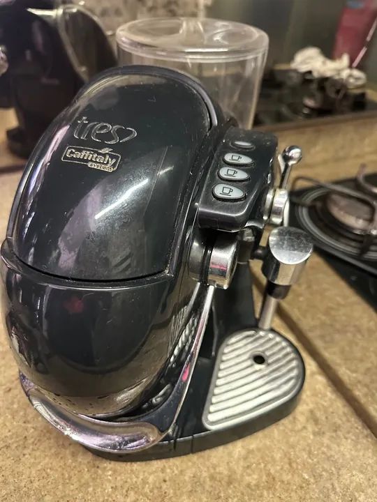  (aceito troca) Vendo cafeteira para café espresso 3 corações modelo Gesto.