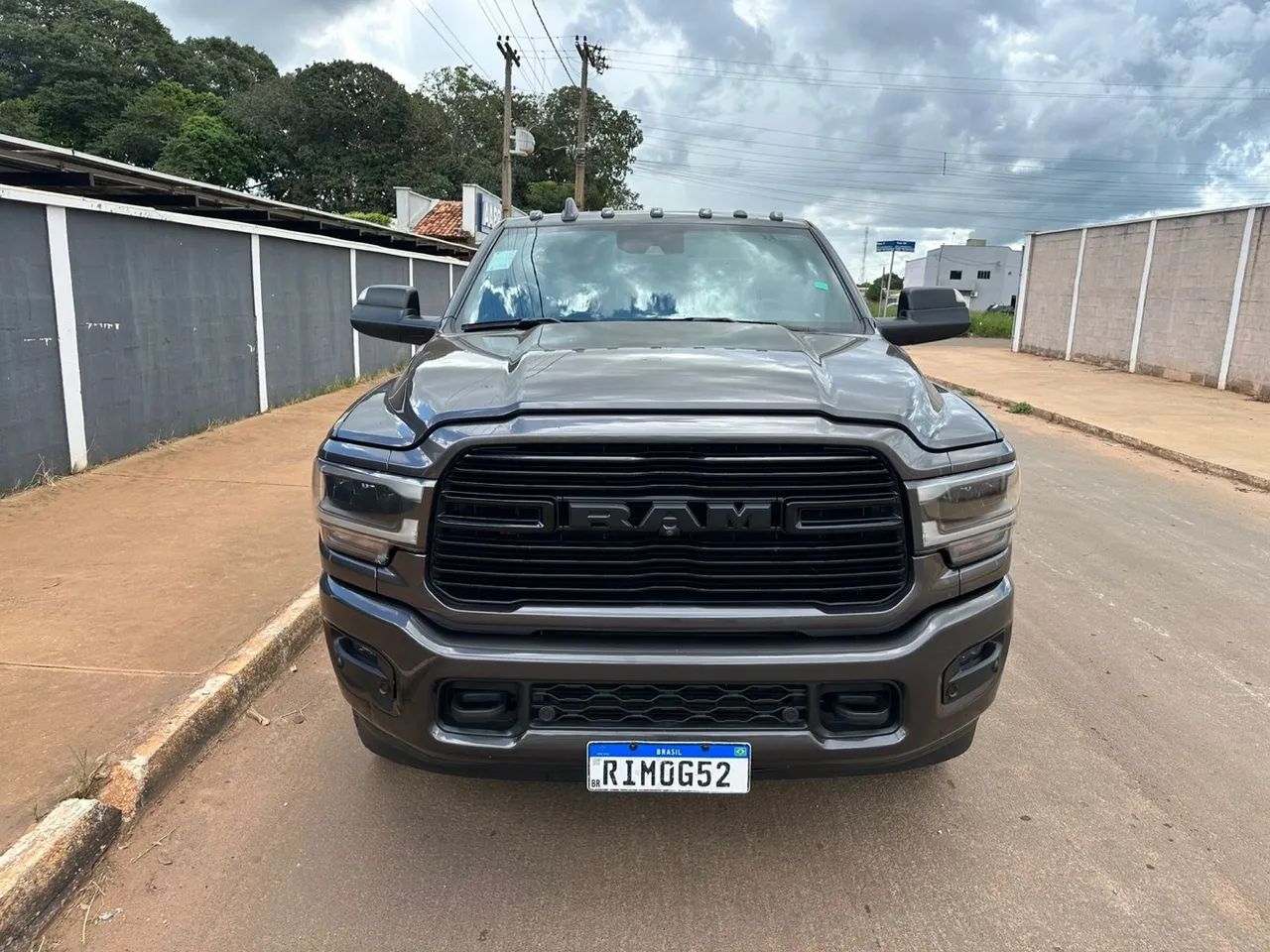 DODGE RAM 3500 NIGHT EDITION  - Foto 2